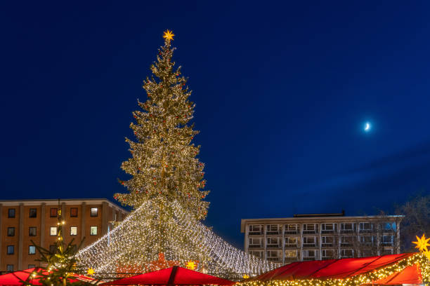 istock Christmas Market in Cologne 1358092903