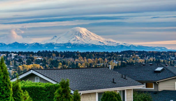 istock Mountain Vista From Des Moines 1358105544