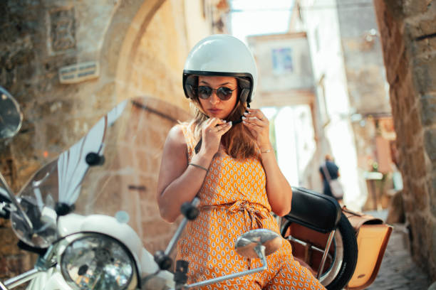 istock High-fashion tour 1358154371