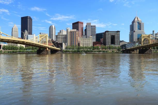 istock Pittsburgh city photo - Allegheny River 1358256796