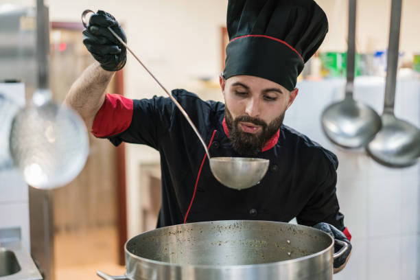 próbuj podczas - hygiene food chef trainee zdjęcia i obrazy z banku zdjęć