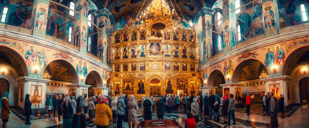 rthodoxe kirche der heiligen dreifaltigkeit, kamtschatka, russland. - orthodoxes christentum stock-fotos und bilder