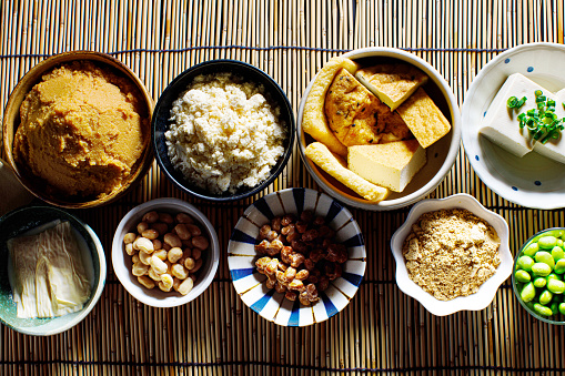 Japanese vegan foods made from soybeans include natto, miso, tofu, soy sauce, bean sprouts, and many others.