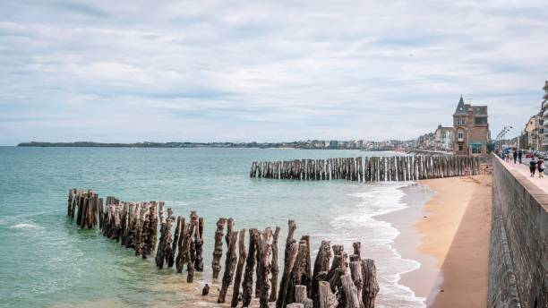 Saint-Malo, France Saint-Malo, France groyne stock pictures, royalty-free photos & images