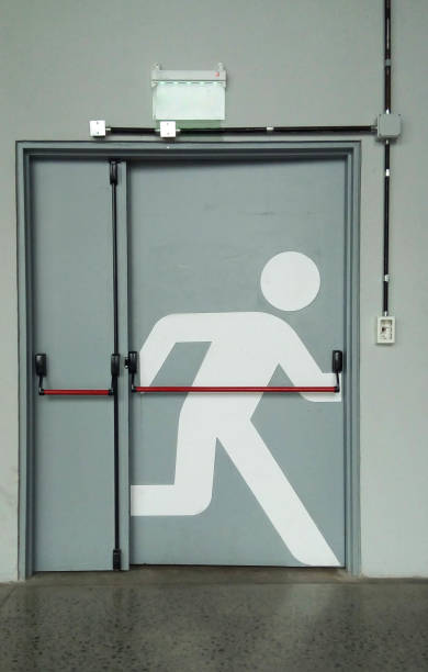 explorar salario voltereta 15.000+ Puerta Emergencia Fotografías de stock, fotos e imágenes libres de derechos - iStock | Salida emergencia, Sentado, Andamio explorar salario voltereta 15.000+ Puerta Emergencia Fotografías de stock, fotos e imágenes libres de derechos - iStock | Salida emergencia, Sentado, Andamio
