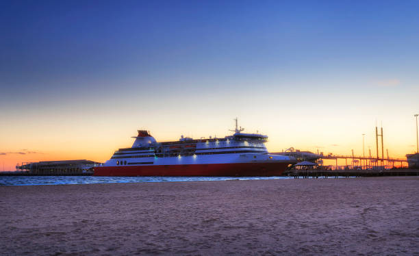 istock Me Port tas ferry spirit set 1358493929