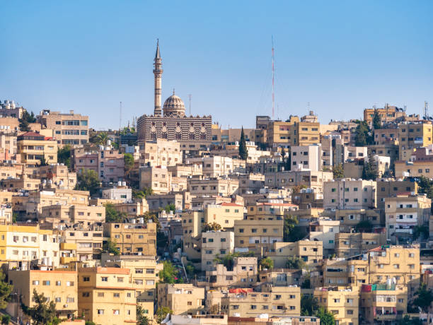 blick auf die abu-darweesh-moschee in amman, jordanien. - 2552 stock-fotos und bilder