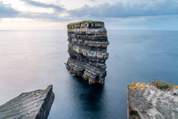 faraglione - county mayo ireland foto e immagini stock