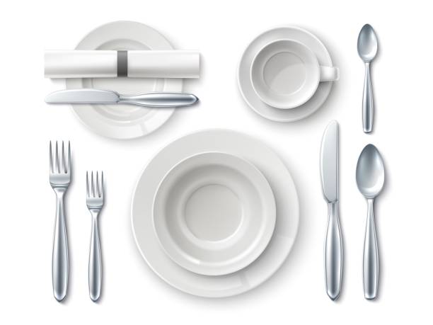 realistische tischdekoration. top view restaurant serviert. etikette-regeln. verschiedene arten von platten. silberwaren-arrangement-bestellung. metalllöffel, messer und gabeln. vector 3d utensilien set - silverware fork dishware spoon stock-grafiken, -clipart, -cartoons und -symbole