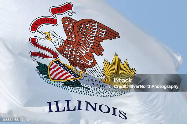 Bandera De Illinois Foto de stock y más banco de imágenes de Azul - Azul, Bandera, Cielo
