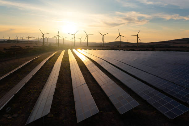 istock Solar and wind energy farm 1358631243