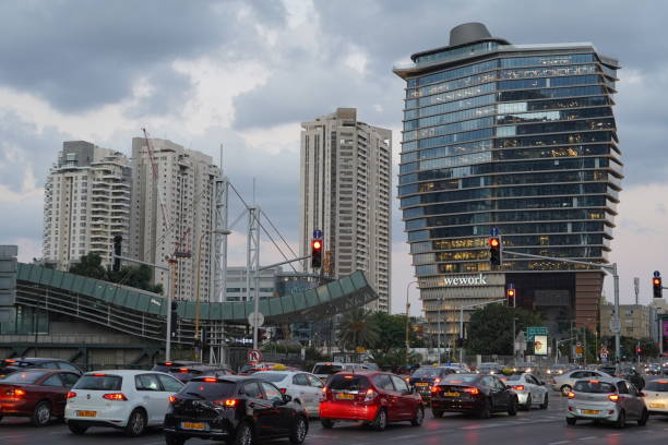 텔아비브의 토하 빌딩 - tel aviv israel skyline traffic 뉴스 사진 이미지