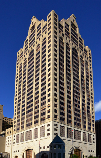 Milwaukee, Wisconsin, USA: 100 East Wisconsin aka the Faison Building - skyscraper downtown - inspired in the German architecture of its predecessor, the Pabst Building, designed by Clark, Tribble, Harris and Li.