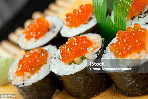 Giapponese Sushi - Fotografie stock e altre immagini di Alimentazione sana - Alimentazione sana, Caviale, Cibi e bevande