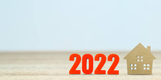 istock House model and number 2022 on table 1358776308