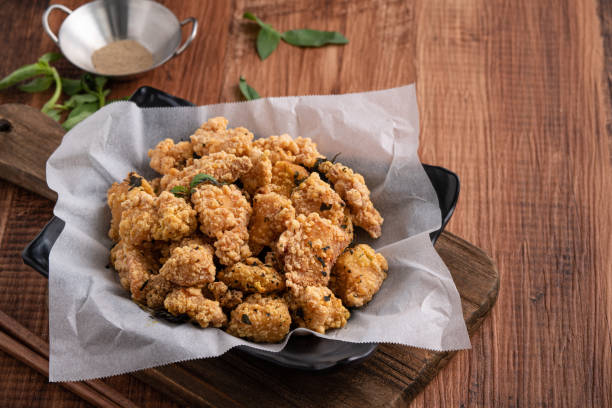 istock Delicious fried popcorn chicken in Taiwan. 1358785477