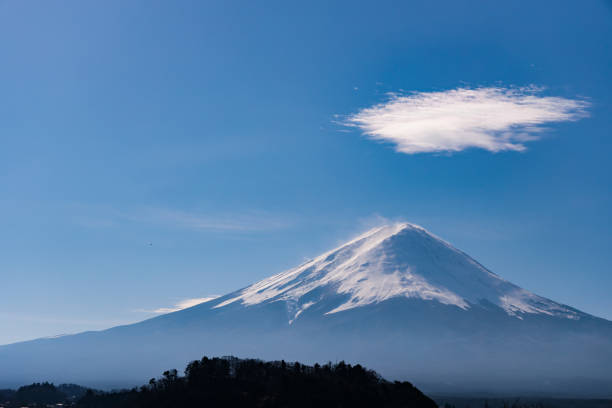 istock Beautiful Mt. Fuji 1358895125