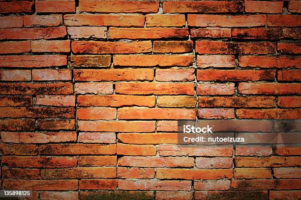 Vecchio Muro - Fotografie stock e altre immagini di A forma di blocco - A forma di blocco, Arancione, Carta da parati