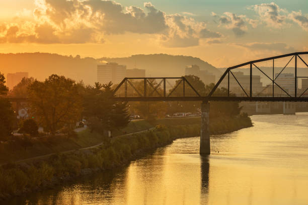 istock Sunrise over Charleston, West Virginia 1358983444