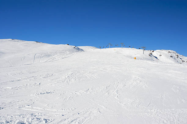 горнолыжный подъемник - dolomites ski lift winter ski track стоковые фото и изображения