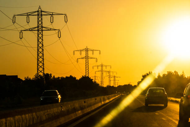 car traffic at rush hour. traffic jam, cars on the road at sunset in bucharest, romania, 2021 - 5548 imagens e fotografias de stock