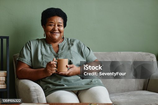 23,300+ Elderly Black Woman Sitting Stock Photos, Pictures & Royalty-Free  Images - iStock