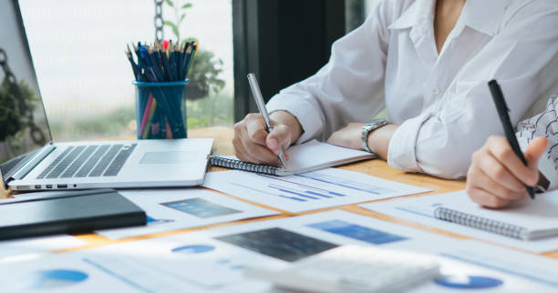 istock Business team meeting to conference, collaboration discussing working analyzing with financial data and marketing business strategy project, presentation and brainstorming to making profit of company 1359146784