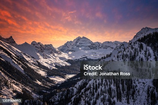 istock maroon Bells during a vibrant sunset 1359164993
