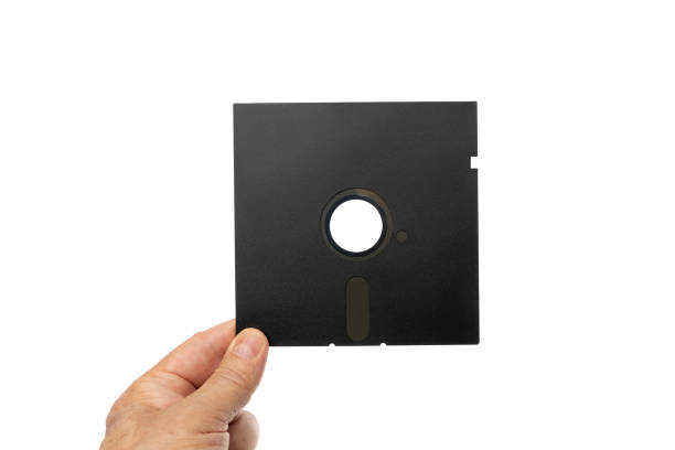 disquete negro de 5 1/4 pulgadas aislado sobre fondo blanco - clutch disk fotografías e imágenes de stock