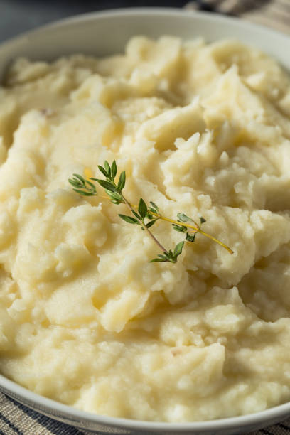 istock Creamy Homemade Garlic Mashed Potatoes 1359236710
