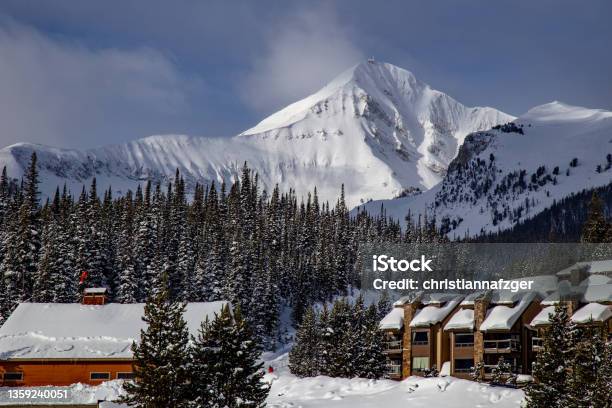Slope Side Lodging At Big Sky Ski Resort Montana Stock Photo - Download Image Now - Montana - Western USA, Big Sky Ski Resort, Winter