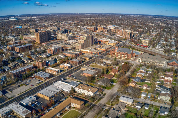 Aerial View of the Chicago Suburb of Arlington Heights in Autumn Aerial View of the Chicago Suburb of Arlington Heights in Autumn Arlington Heights stock pictures, royalty-free photos & images