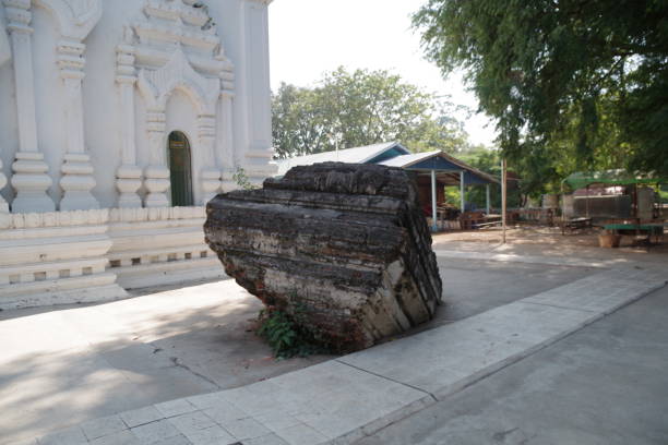 Sat Taw Yar Pagoda in Min Kun