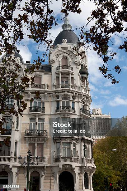 Madridlusso Facciata In Plaza De España - Fotografie stock e altre immagini di Ambientazione esterna - Ambientazione esterna, Appartamento, Architettura