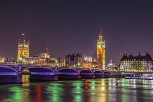 биг-бен и здание парламента, лондон - big ben isolated london england england стоковые фото и изображения