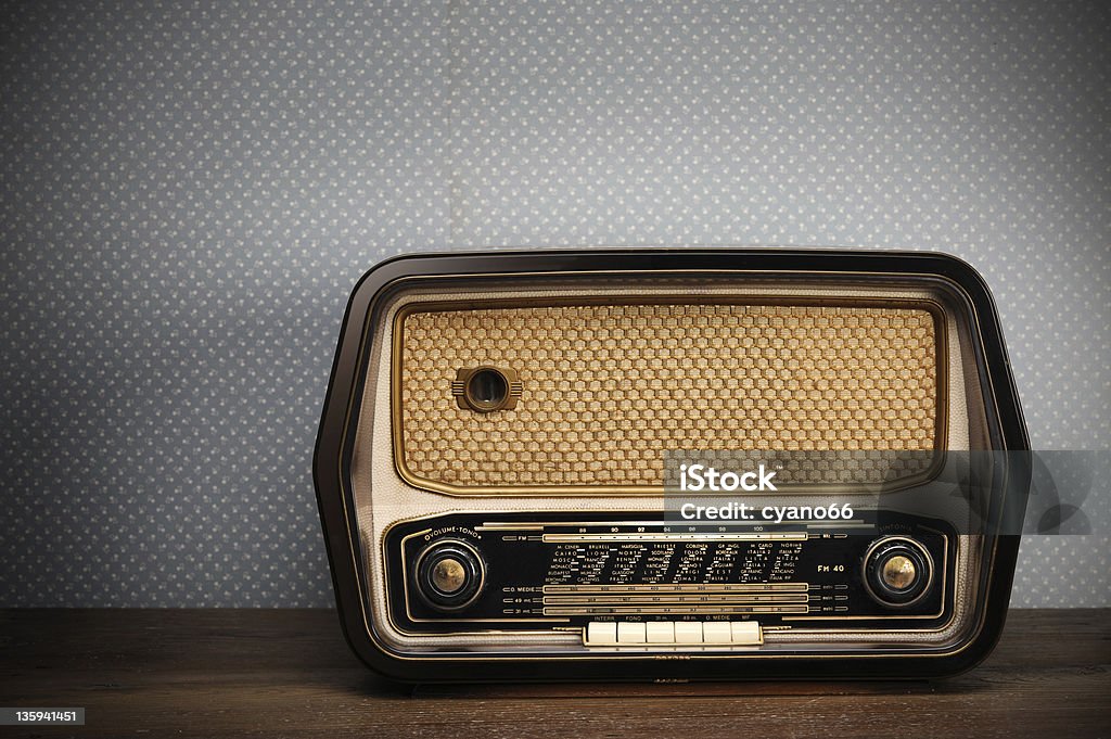 radio ancienne - Photo de Bruit libre de droits