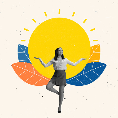 Collage de arte contemporáneo de una mujer joven de pie en pose de yoga, meditando photo