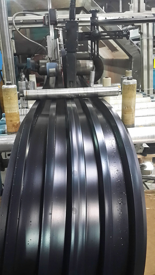 rubber profile is shaped by extrusion machine