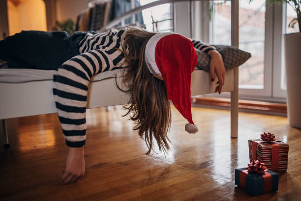 morning after new year's party - ressaca imagens e fotografias de stock