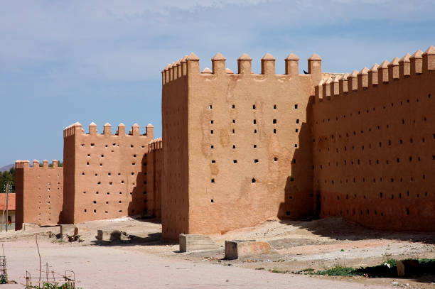 касба уарзазат в марокко - ksar стоковые фото и изображения
