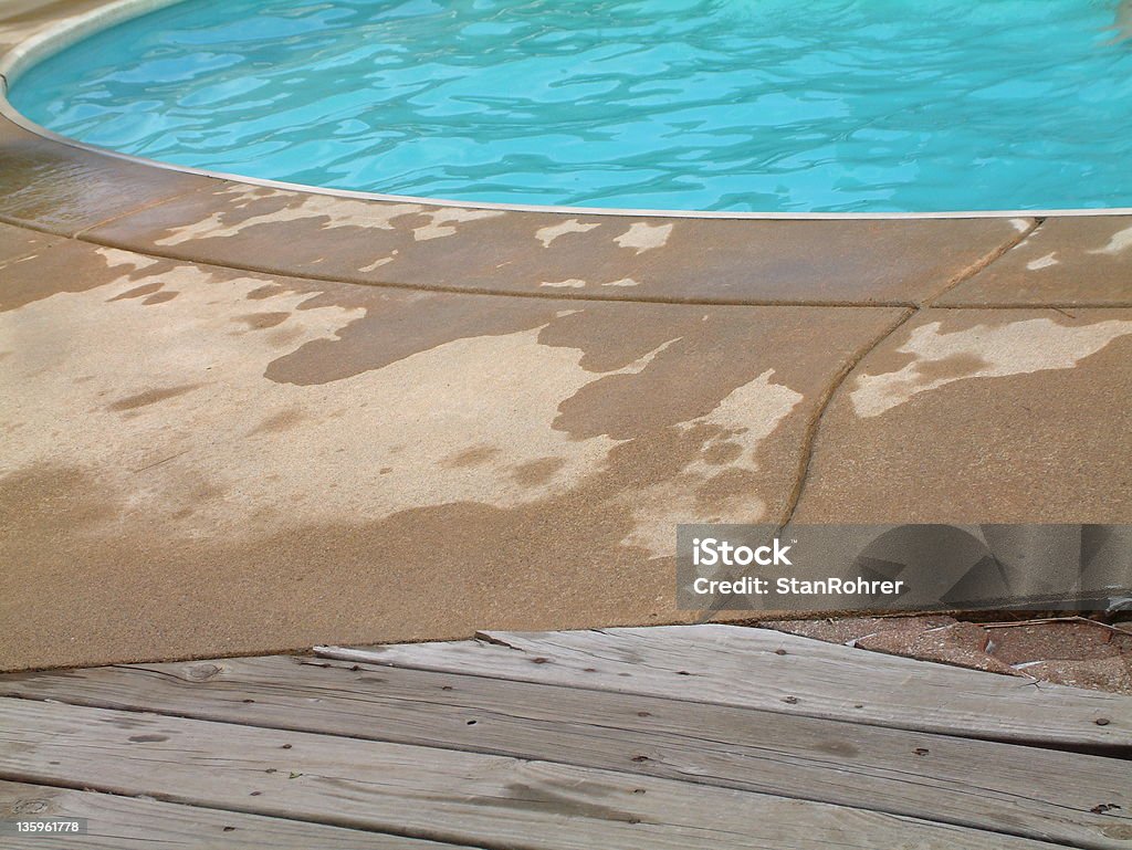 Piscina e Deck - Foto de stock de Piscina royalty-free