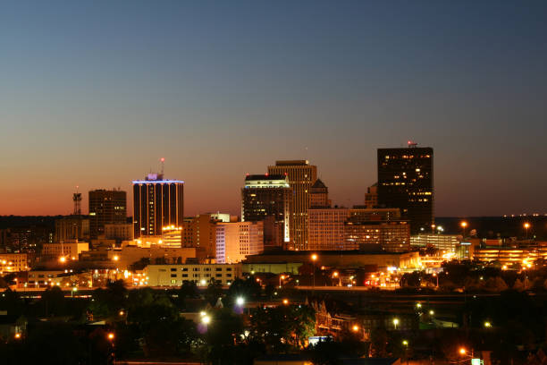 istock Dayton Dusk Cityscape Skyline Horizontal 135963726