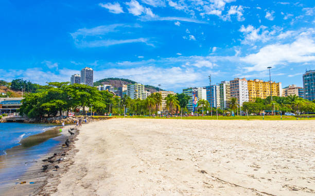 пляж ботафого фламенго урка панорама рио-де-жанейро бразилия. - flamengo стоковые фото и изображения