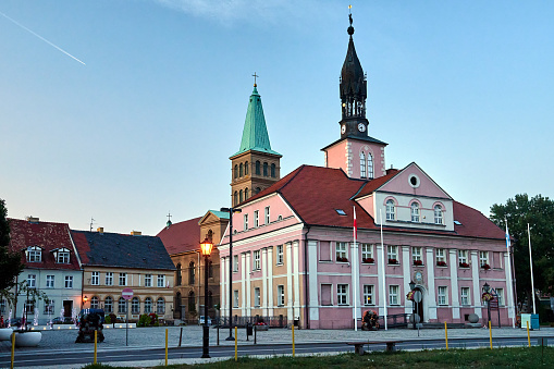 The market square with the town hall and the church bell tower