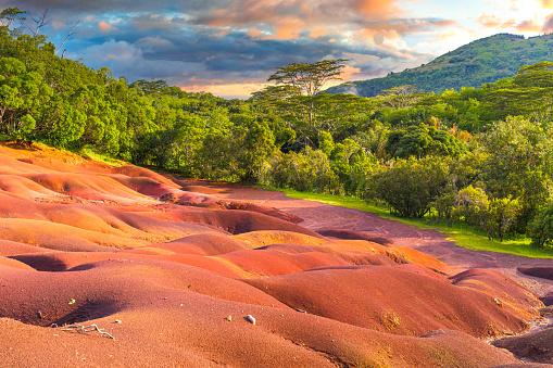 The Seven Coloured Earth, Chamarel