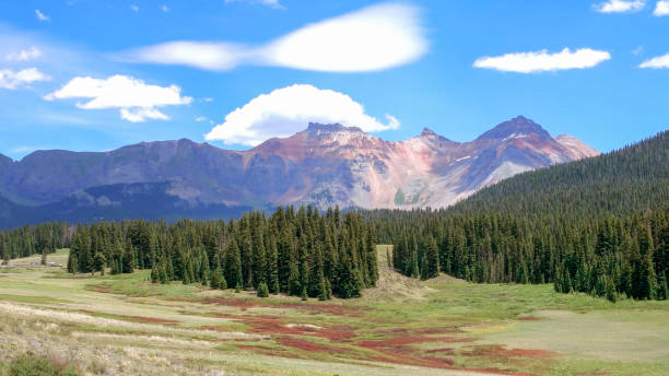 istock Alpine scenery on the Maroon Bells Loop, Aspen, Colorado 1359874658