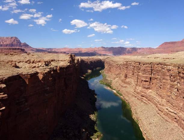 marble canyon é a seção do colorado river canyon no norte do arizona, desde a balsa de lee até a confluência com o pequeno rio colorado. - marble - fotografias e filmes do acervo