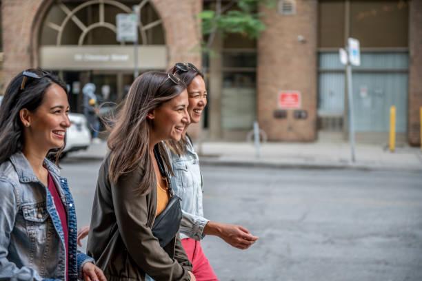 istock Girlfriends in the City 1359904685
