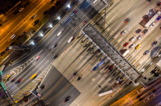 vista a volo d'uccello dell'ingresso nel lincoln tunnel - toll booth foto e immagini stock