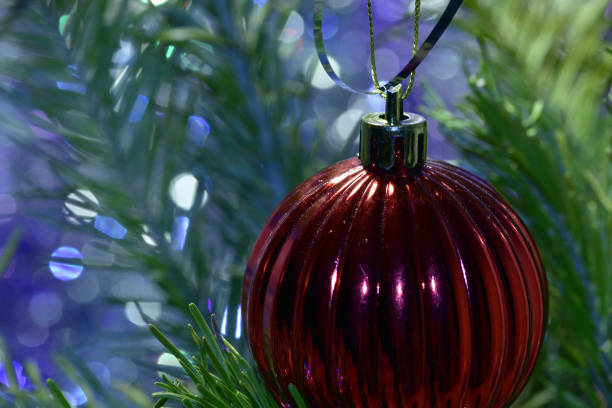 arbre de noël en plastique - formal garden fairy candle magic photos et images de collection